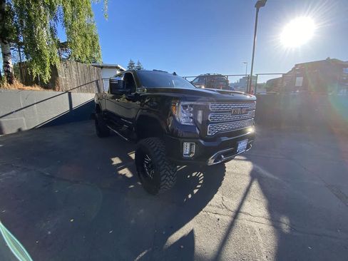Used 2020 GMC Sierra 2500 Denali w/ Denali Ultimate Package AWD/4WD image 8