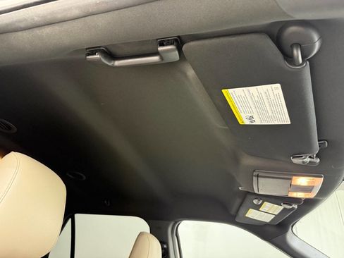 Used 2019 Ford Explorer Limited image 31