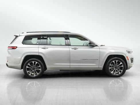 Used 2021 Jeep Grand Cherokee L Overland w/ Luxury Tech Group IV AWD/4WD image 6