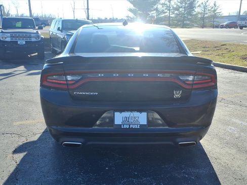 Used 2019 Dodge Charger SXT image 30