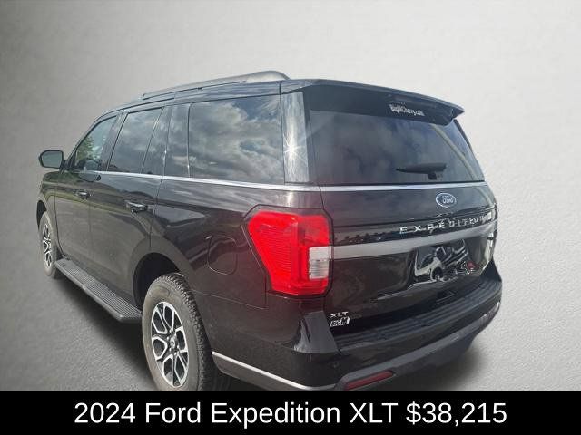 Used 2024 Ford Expedition XLT AWD/4WD image 3