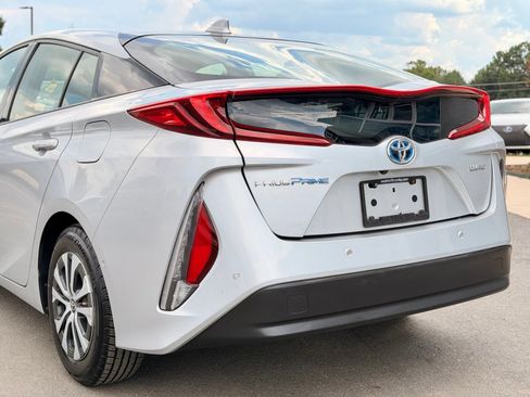 Used 2020 Toyota Prius Prime Limited FWD image 5