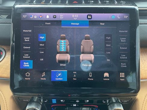 Used 2023 Jeep Grand Cherokee Summit AWD/4WD image 10