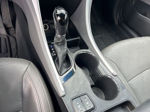 Used 2011 Hyundai Sonata Limited w/ Navigation Pkg 5 image 11