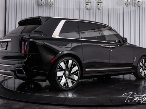 Used 2025 Rolls-Royce Cullinan image 17