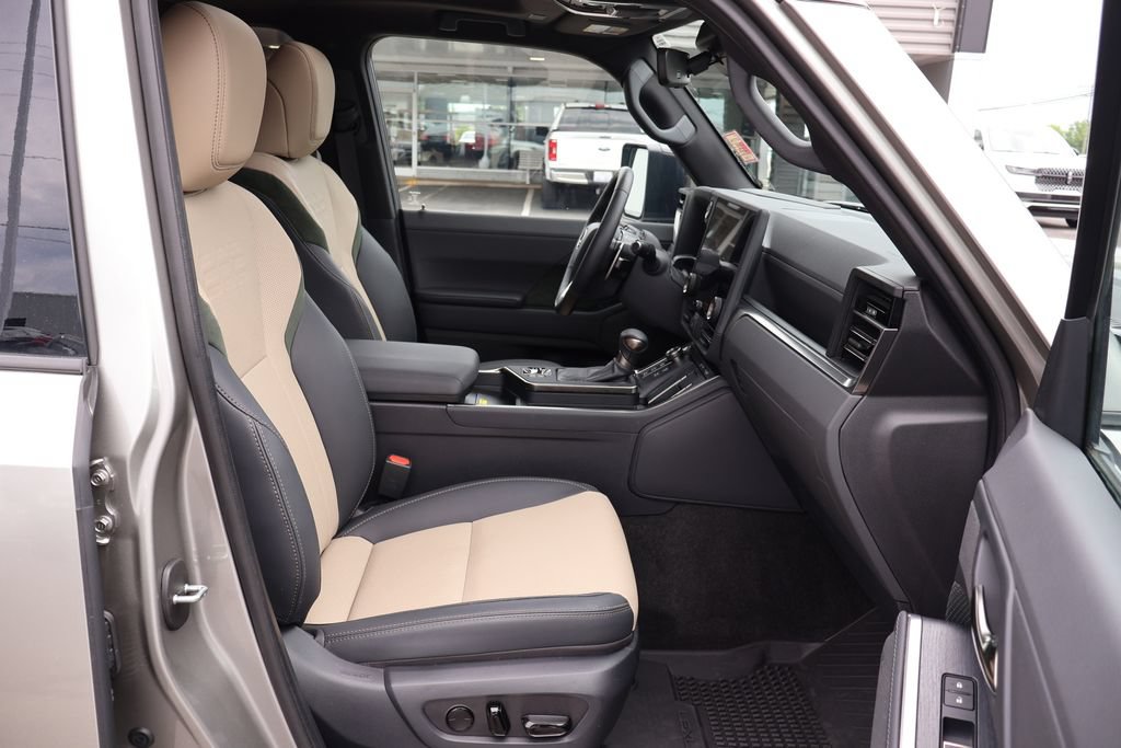 Used 2024 Lexus GX 550 AWD/4WD image 27