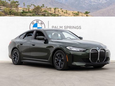 Used 2023 BMW i4 eDrive35 RWD image 2