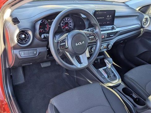 Used 2023 Kia Forte LXS image 10