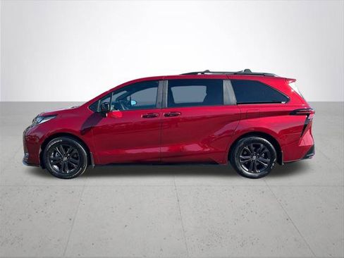 Certified 2025 Toyota Sienna XSE w/ XSE Plus Package AWD/4WD image 11