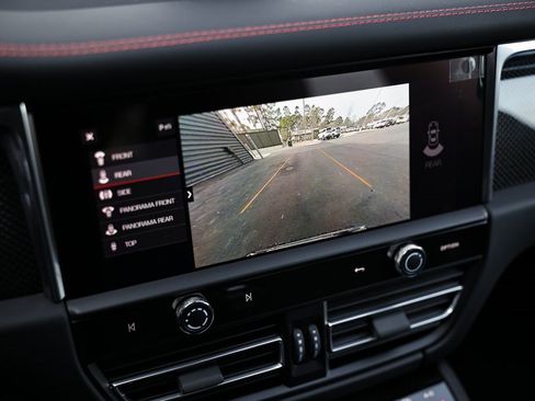 New 2026 Porsche Macan GTS image 37