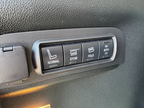 Used 2019 Ford Explorer Platinum AWD/4WD image 39