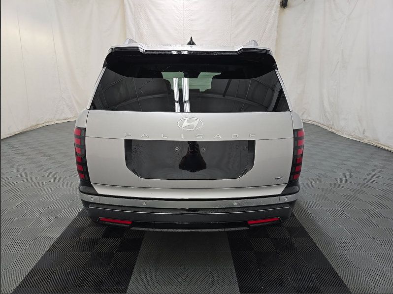 Certified 2026 Hyundai Palisade Limited AWD/4WD image 5