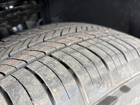 New 2026 Volkswagen Atlas Cross Sport SE image 26