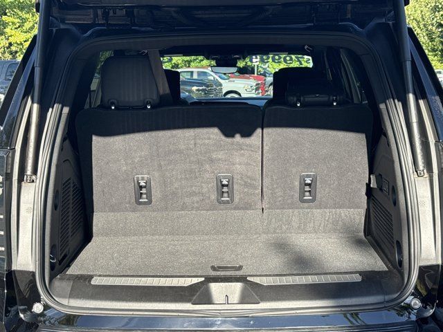 Used 2025 Chevrolet Tahoe High Country AWD/4WD image 22