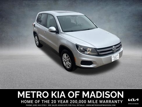 Used 2013 Volkswagen Tiguan S image 8