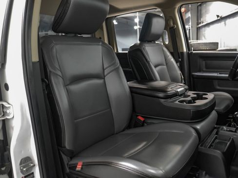 Used 2019 RAM 3500 Tradesman w/ Chrome Appearance Group AWD/4WD image 33