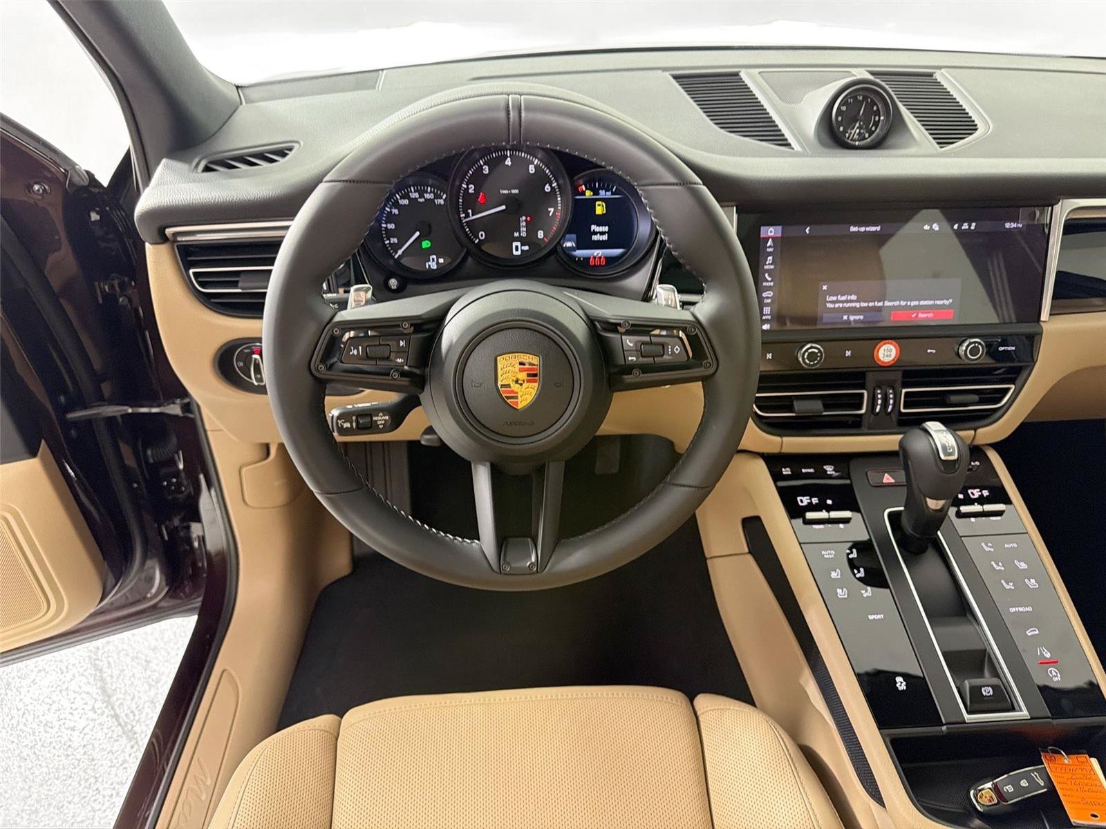 Certified 2026 Porsche Macan Turbo AWD/4WD image 18