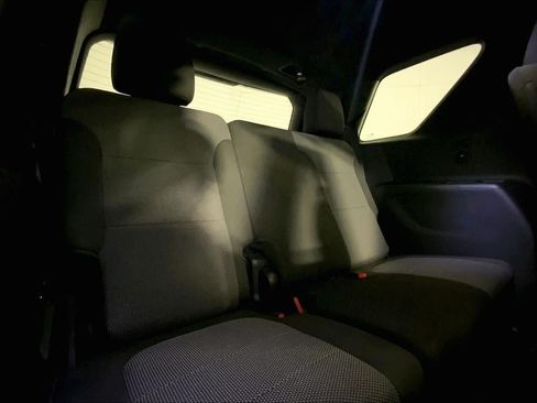 Used 2023 Chevrolet Traverse LT FWD image 24