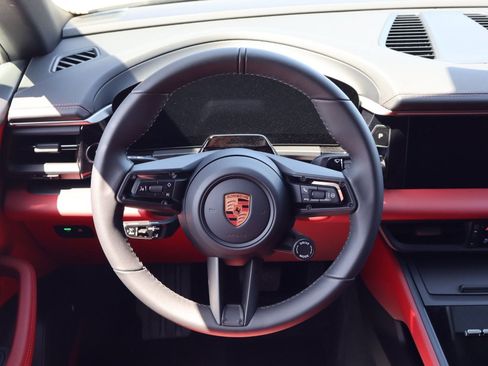 New 2026 Porsche Macan Electric RWD image 15