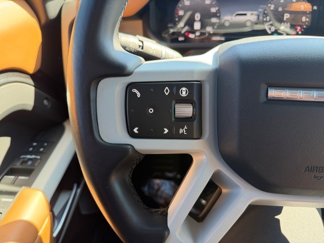 Used 2024 Land Rover Defender 130 X-Dynamic SE AWD/4WD image 23
