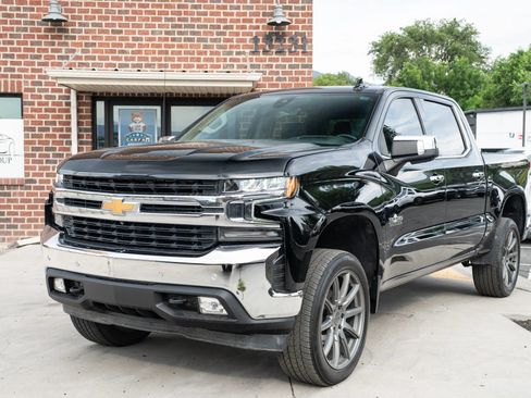 Used 2020 Chevrolet Silverado 1500 LTZ AWD/4WD image 1