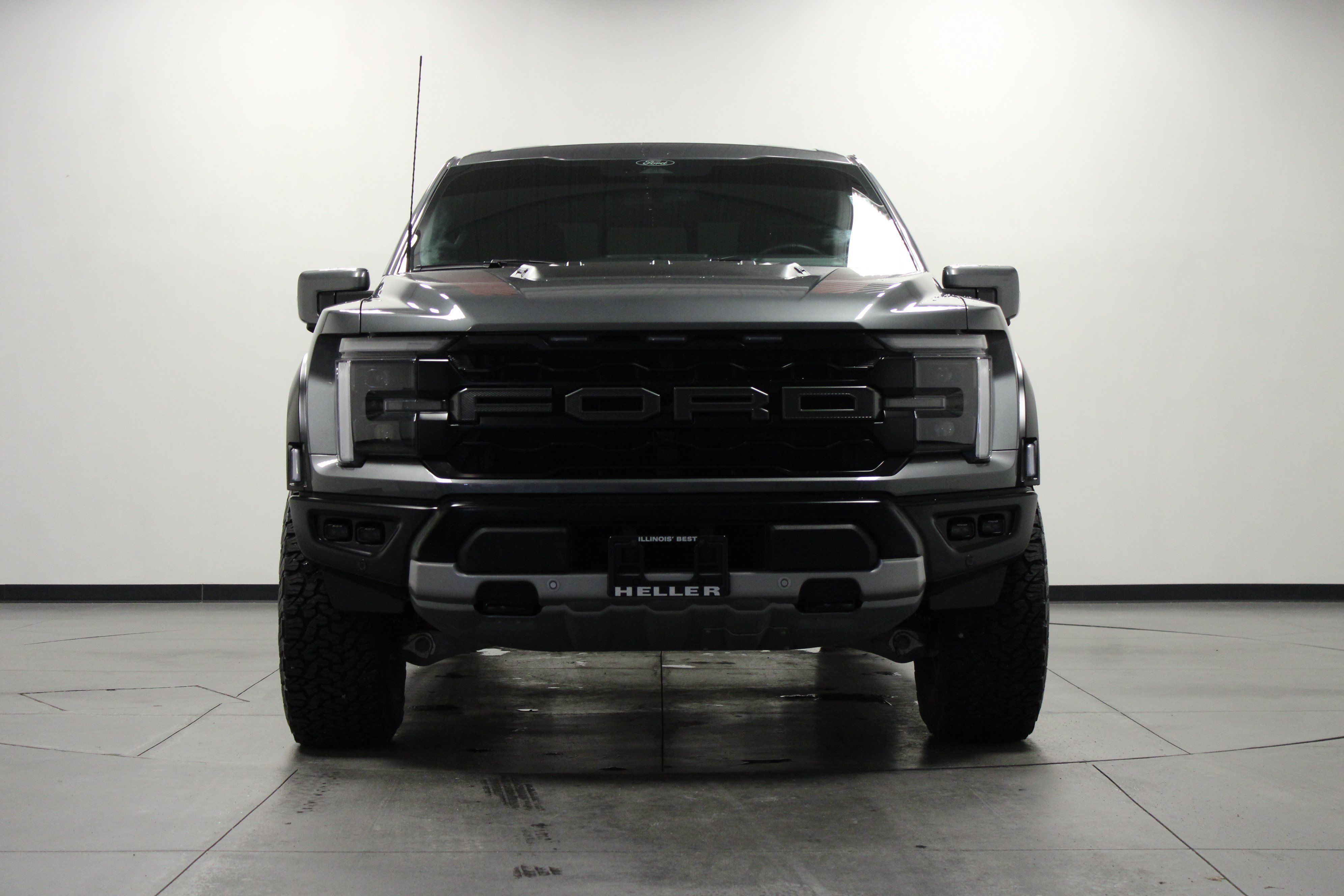 Used 2025 Ford F150 Raptor AWD/4WD image 9