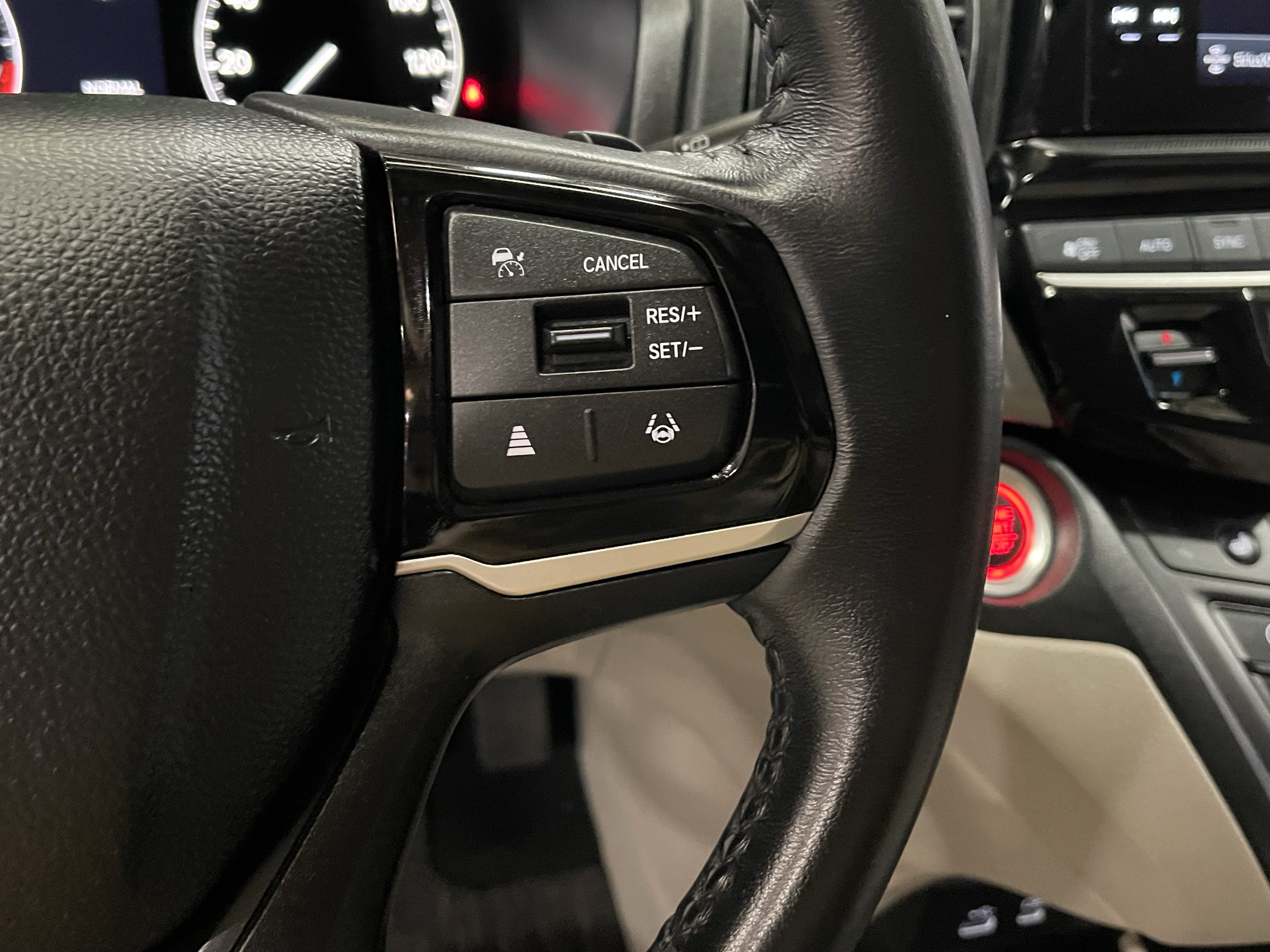 Used 2025 Honda Odyssey EX-L image 21