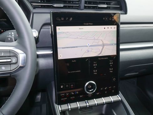 New 2027 GMC Terrain Elevation w/ Elevation Premium Package FWD image 17