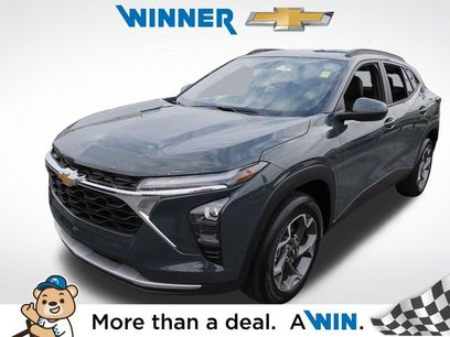 Certified 2025 Chevrolet Trax LT w/ Driver Confidence Package