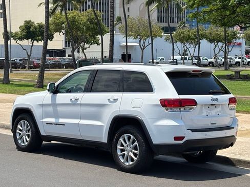 Used 2021 Jeep Grand Cherokee Laredo X RWD image 3