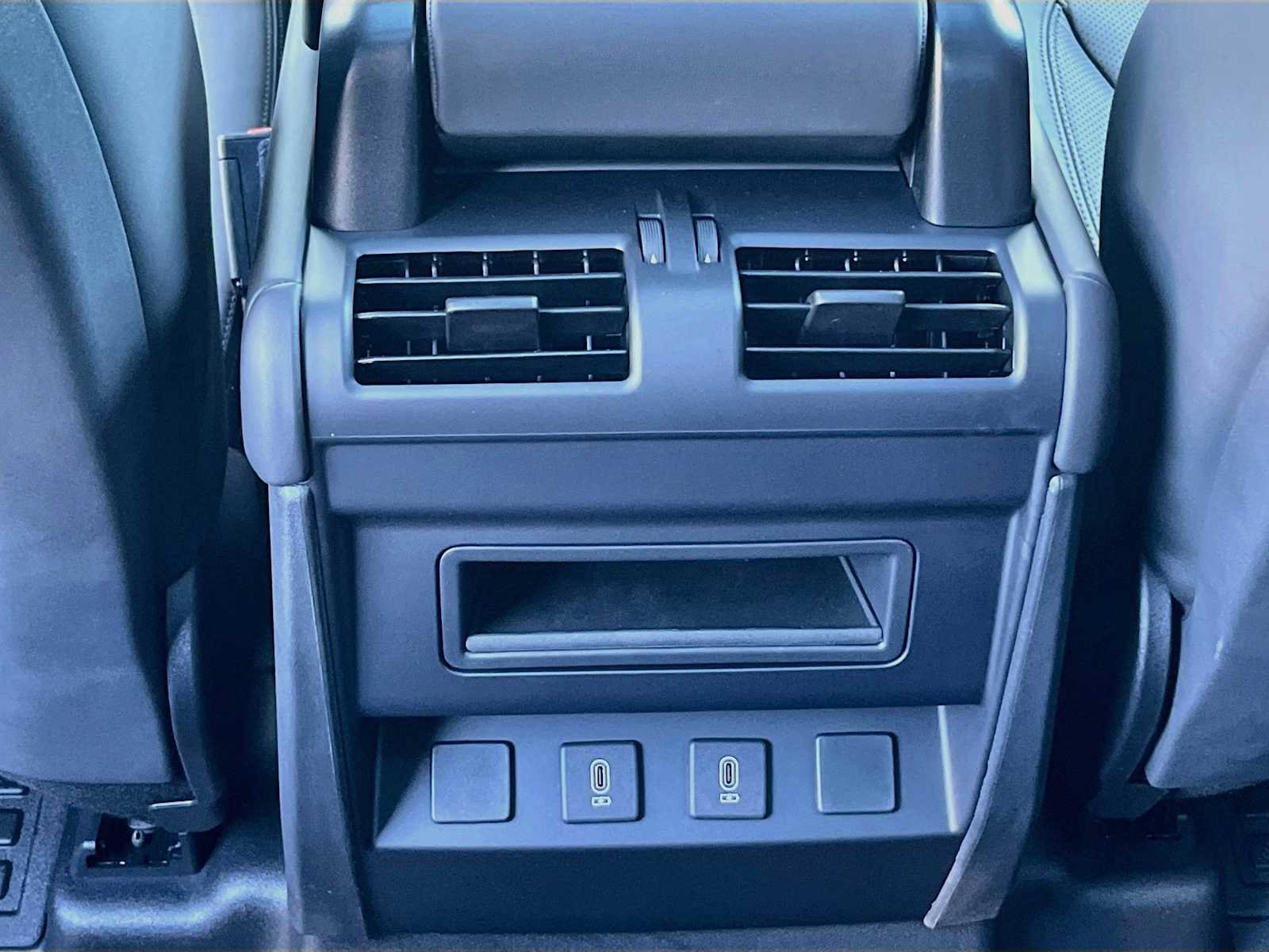 New 2026 Land Rover Defender 110 X-Dynamic SE AWD/4WD image 19