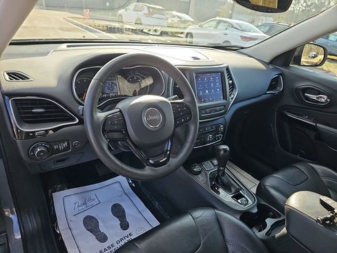 Used 2023 Jeep Cherokee Altitude Lux image 20