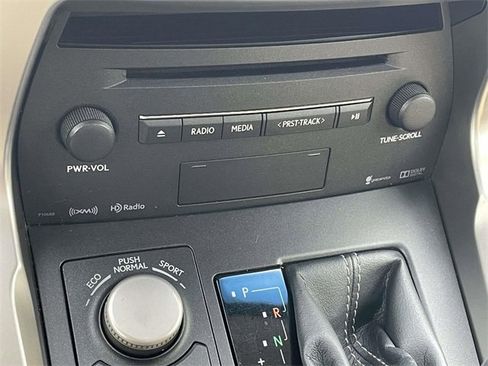 Used 2015 Lexus NX 300h FWD w/ Luxury Package image 38