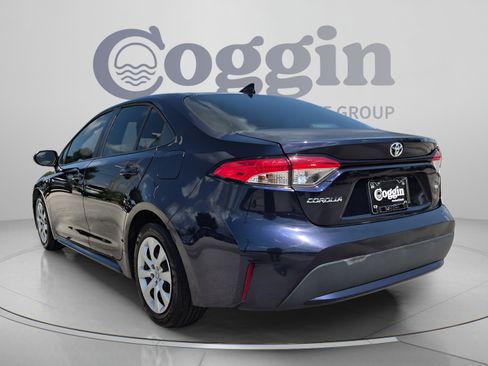 Used 2022 Toyota Corolla LE FWD image 4