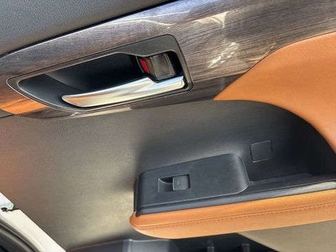 Used 2023 Toyota Highlander Platinum image 15