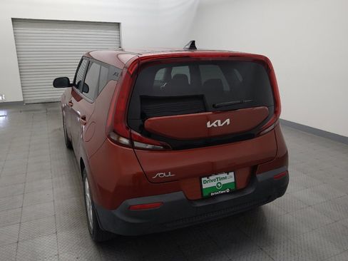 Used 2022 Kia Soul LX w/ Technology Package image 6