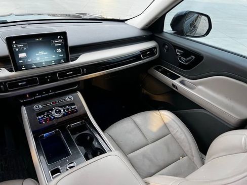 Used 2023 Lincoln Aviator Reserve w/ Equipment Group 201A image 17