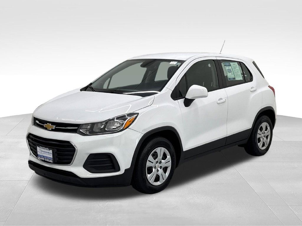 Used 2018 Chevrolet Trax LS FWD image 3