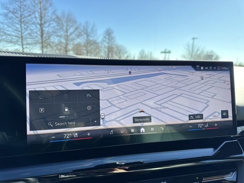 Certified 2024 BMW 530i xDrive w/ Premium Package image 15