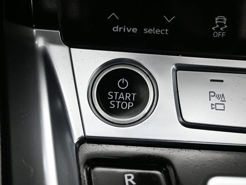 Used 2024 Audi Q8 e-tron Premium Plus w/ Premium Plus Package AWD/4WD image 28