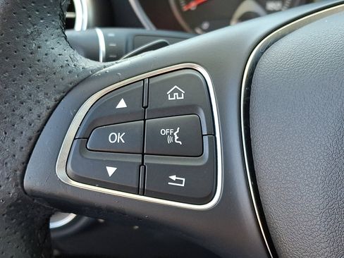 Used 2018 Mercedes-Benz C 300 4MATIC Sedan image 21