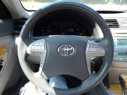 Used 2007 Toyota Camry XLE FWD image 10