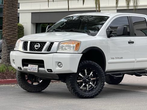 Used 2014 Nissan Titan PRO-4X image 30