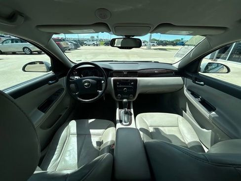 Used 2012 Chevrolet Impala LTZ FWD image 28