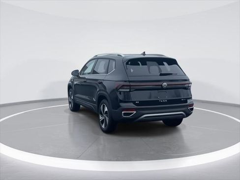 New 2026 Volkswagen Taos SE AWD/4WD image 7