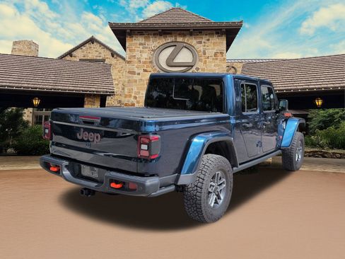 Used 2025 Jeep Gladiator Mojave AWD/4WD image 2