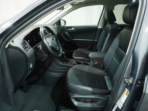Used 2019 Volkswagen Tiguan SEL AWD/4WD image 10