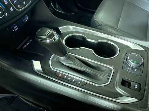 Used 2020 Chevrolet Traverse Premier image 18