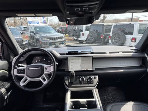 Used 2025 Land Rover Defender 110 S AWD/4WD image 30
