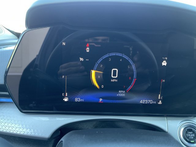 Used 2025 Chevrolet Trax LT FWD image 18